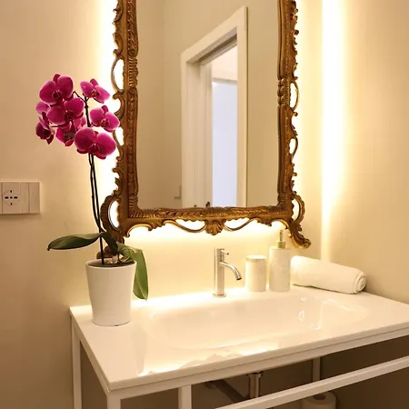 Apartment V-home V Collection *